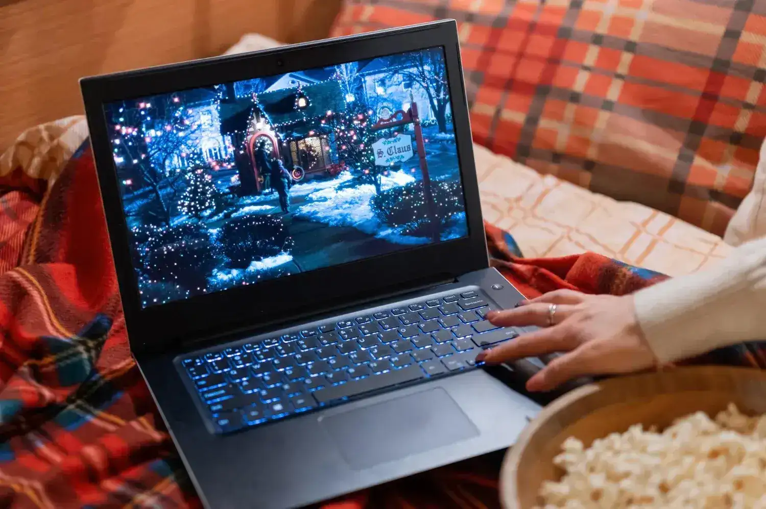 Control de movimiento en 2025: límites por aplicación, mejoras en los juegos y comodidad visual con luz brillante